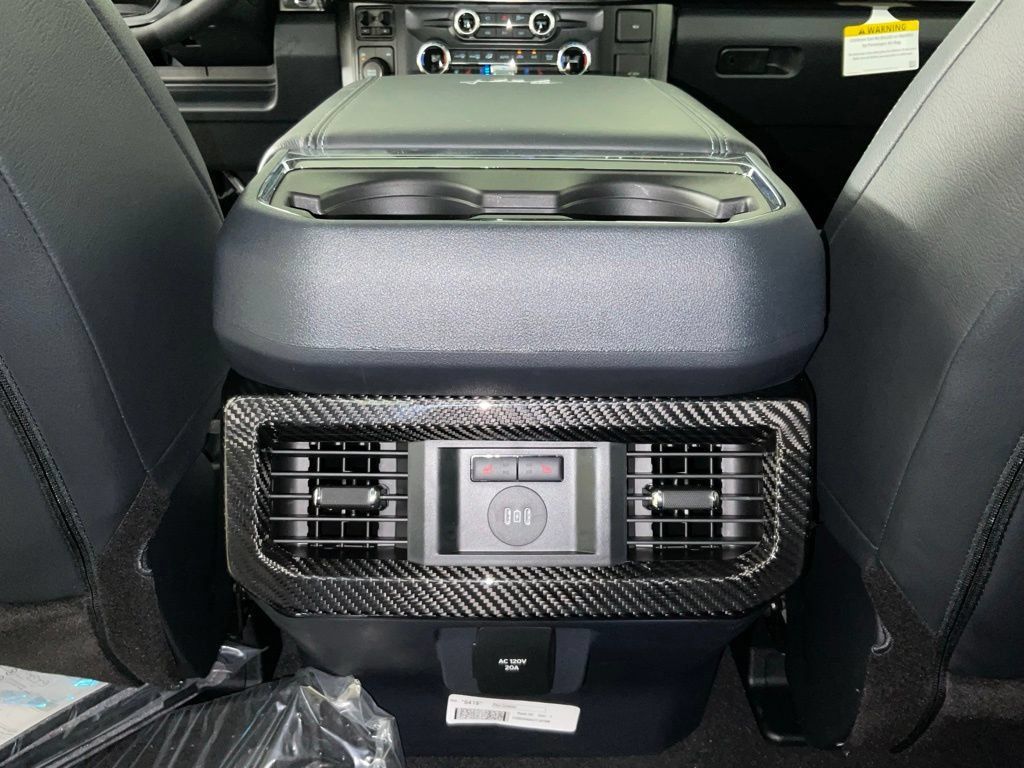 New 2026 Ford F250 Lariat w/ Black Appearance Package AWD/4WD image 17