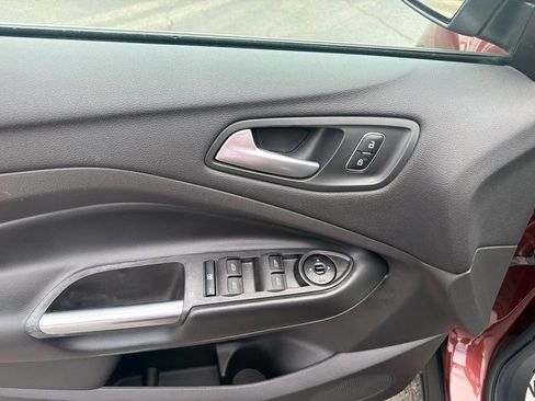Used 2018 Ford Escape SE w/ SE Sync 3 Package FWD image 20