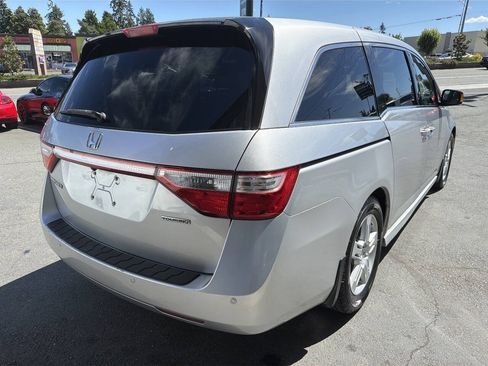 Used 2013 Honda Odyssey Touring image 8