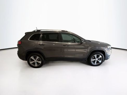 Used 2019 Jeep Cherokee Limited AWD/4WD image 7