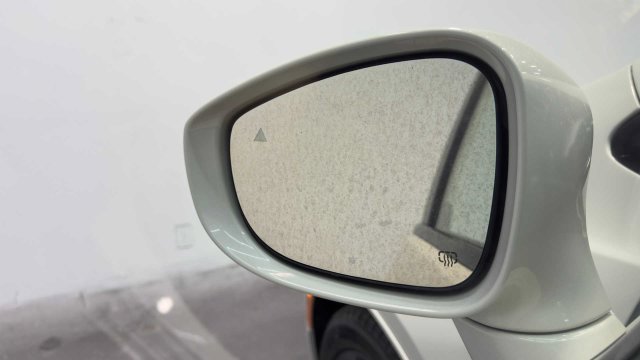 Used 2020 Chrysler Pacifica Touring w/ S Appearance Package FWD image 12