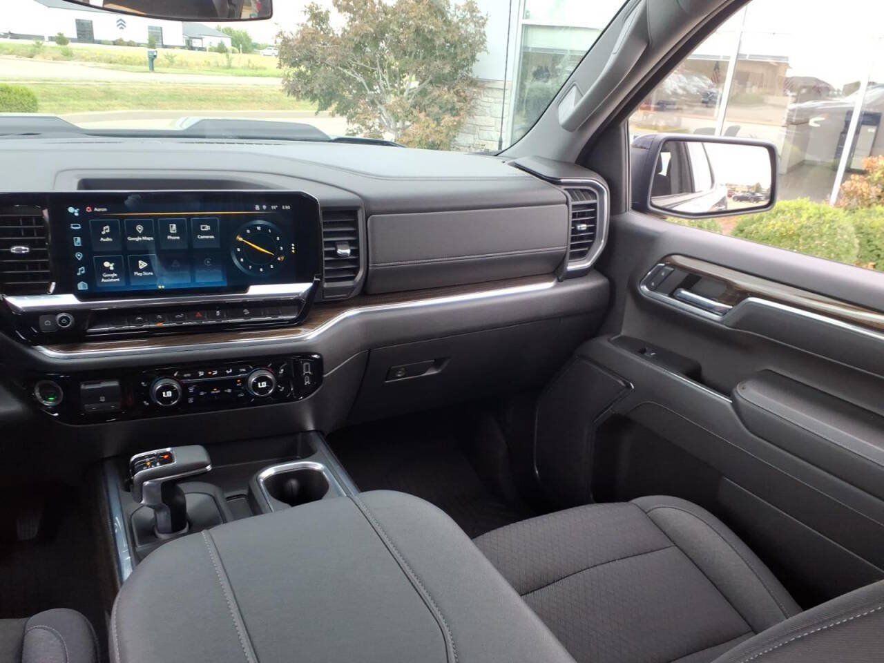 Used 2023 Chevrolet Silverado 1500 LT Trail Boss w/ Protection Package AWD/4WD image 12