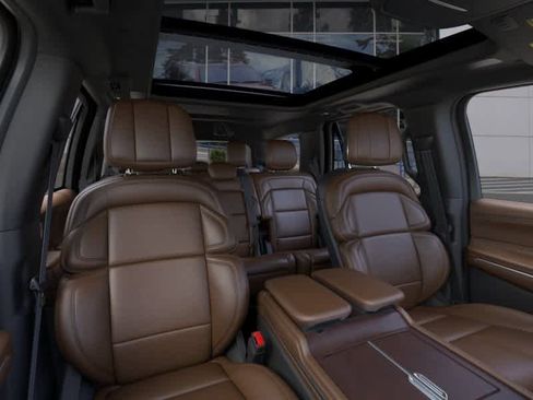 New 2026 Lincoln Navigator Reserve AWD/4WD image 11