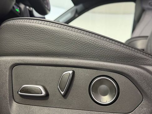 Used 2025 GMC Yukon Denali image 23