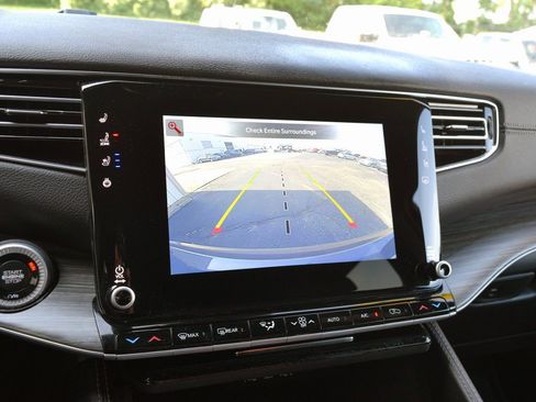 Used 2024 Jeep Wagoneer L Series III w/ Flexible Seating Group image 24