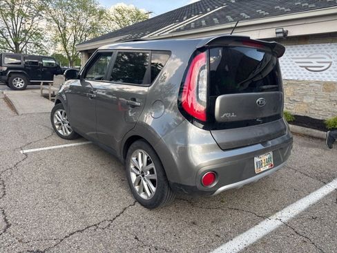 Used 2017 Kia Soul + w/ Primo Package FWD image 6