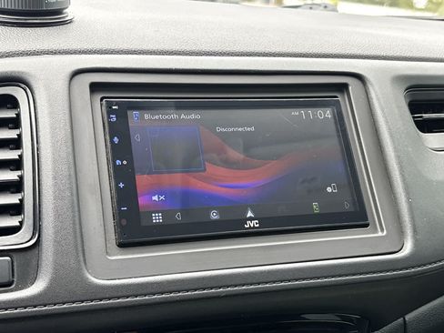 Used 2019 Honda HR-V LX image 14
