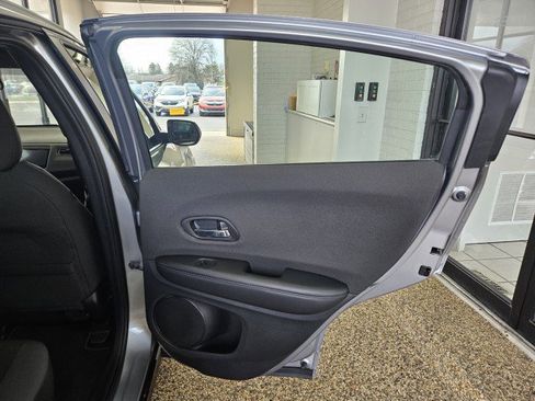 Used 2023 Honda HR-V LX image 14