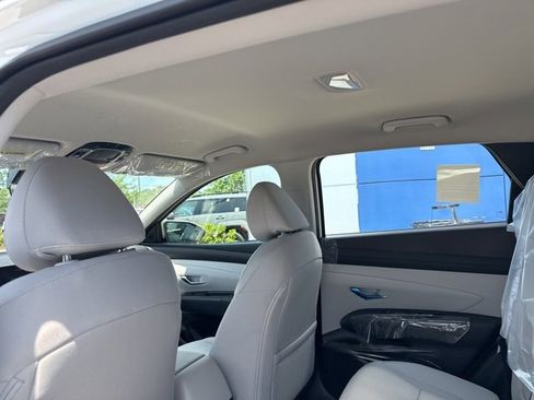New 2025 Hyundai Tucson SE image 44