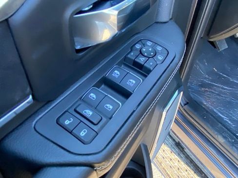 New 2026 RAM 2500 Laramie AWD/4WD image 13