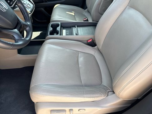Used 2018 Honda Odyssey Elite image 39