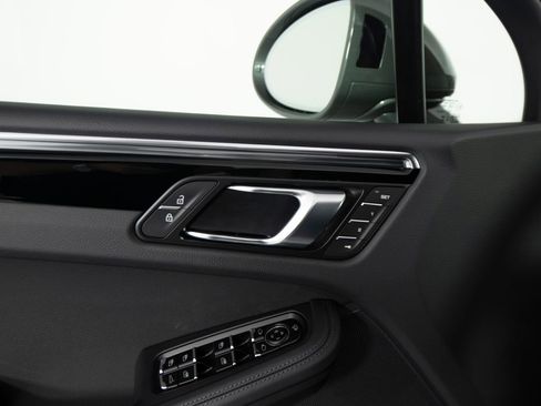 New 2026 Porsche Macan Turbo image 20
