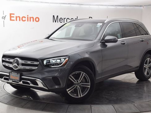 Used 2022 Mercedes-Benz GLC 300 image 2