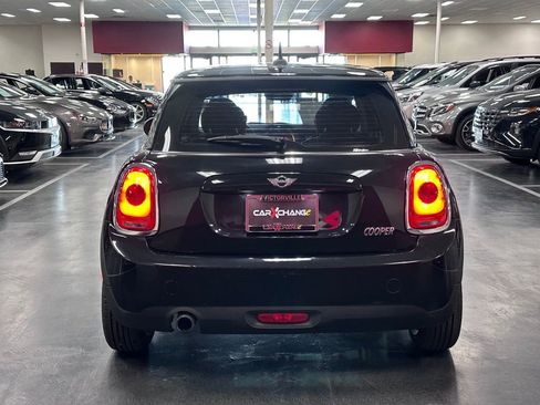 Used 2016 MINI Cooper 2-Door Hardtop image 6