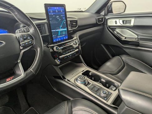 Used 2022 Ford Explorer ST w/ ST Street Pack image 19