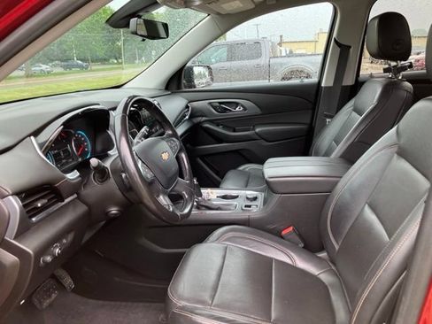 Used 2019 Chevrolet Traverse Premier w/ LPO, 'HIT The Road' Package AWD/4WD image 13