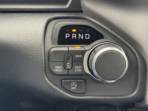 New 2026 RAM 1500 Express image 17