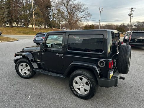 Used 2012 Jeep Wrangler Sahara w/ Dual Top Group image 20