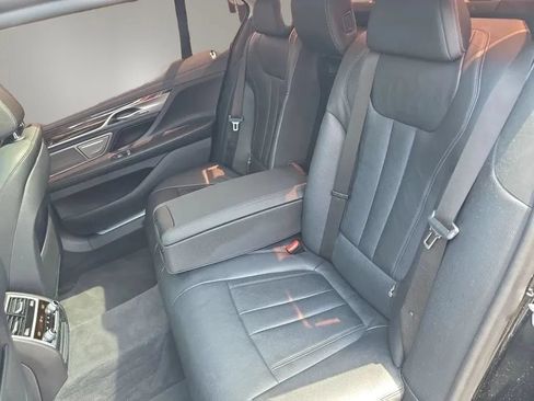 Used 2019 BMW 740i w/ Cold Weather Package RWD image 43