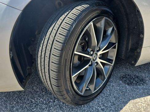 Used 2015 Toyota Camry XSE FWD image 33