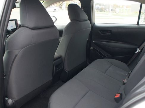 Used 2022 Toyota Corolla LE image 12