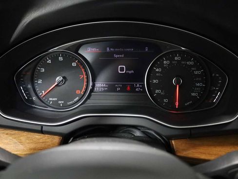 Used 2023 Audi Q5 2.0T Premium w/ Convenience Package image 21