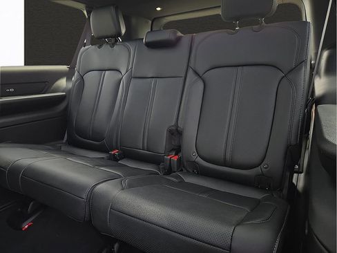 New 2026 Jeep Grand Wagoneer L Limited AWD/4WD image 9