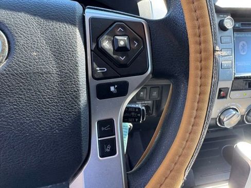Used 2018 Toyota Tundra SR5 w/ SR5 Upgrade Package AWD/4WD image 20