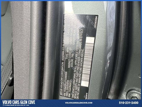 Used 2026 Volvo XC60 B5 Core w/ Climate Package PRO image 17