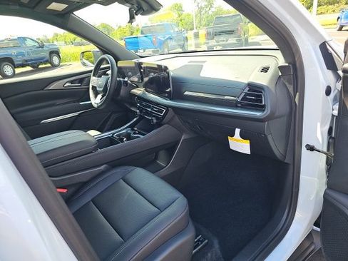 New 2026 Chevrolet Traverse LT w/ Driver Confidence Package image 37