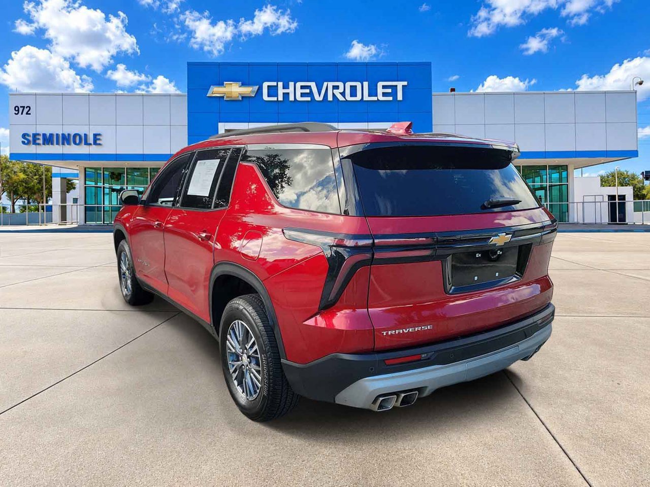 Certified 2026 Chevrolet Traverse LT FWD image 4