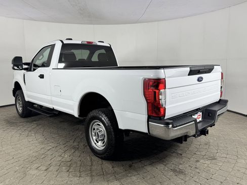 Used 2022 Ford F250 XL w/ Power Equipment Group image 4