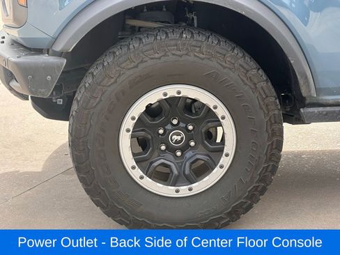 Used 2021 Ford Bronco Badlands image 11