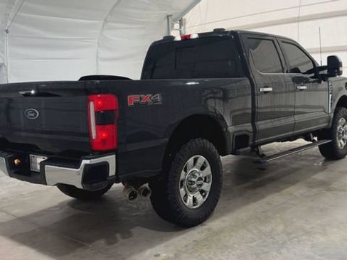 Used 2023 Ford F250 Lariat w/ Lariat Ultimate Package AWD/4WD image 4