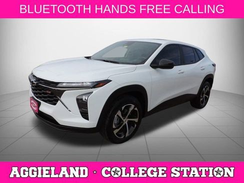 Used 2024 Chevrolet Trax RS w/ Sunroof Package image 8