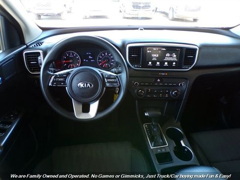 Used 2020 Kia Sportage LX FWD image 29
