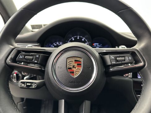 Certified 2025 Porsche Macan Macan image 25