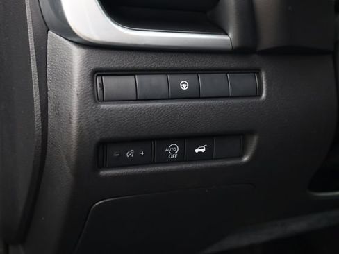 Used 2025 Nissan Rogue SV FWD image 13