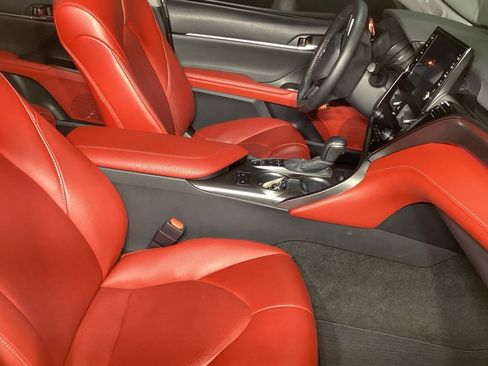 Used 2022 Toyota Camry XSE image 4