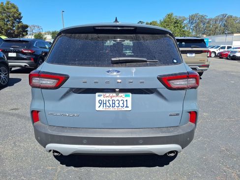 Used 2023 Ford Escape Platinum AWD/4WD image 7