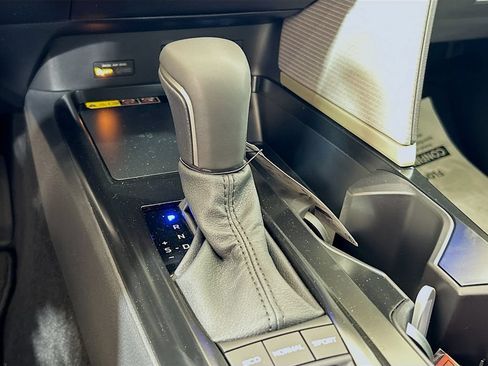 New 2026 Toyota Camry SE w/ Convenience Package FWD image 17