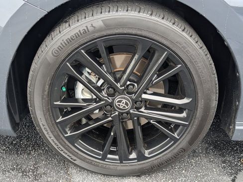 Used 2025 Toyota Camry SE image 11