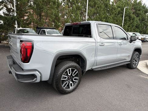 Used 2025 GMC Sierra 1500 AT4 w/ AT4 Premium Package AWD/4WD image 10