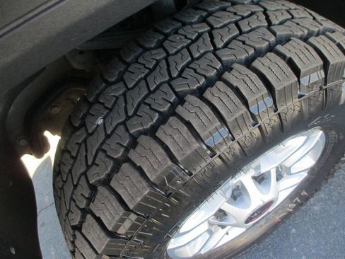 Certified 2024 GMC Sierra 2500 SLE w/ SLE Convenience Package image 12