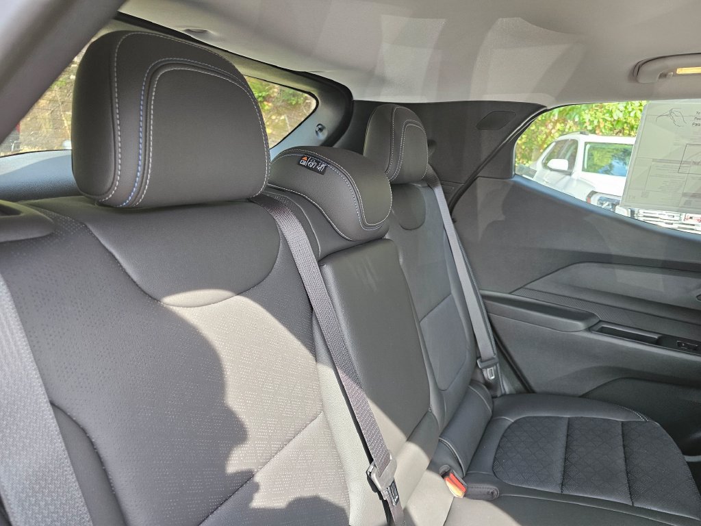 New 2027 Chevrolet Bolt LT w/ Dual Panel Sunroof Package FWD image 13