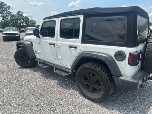 Used 2018 Jeep Wrangler Unlimited Sport S AWD/4WD image 5