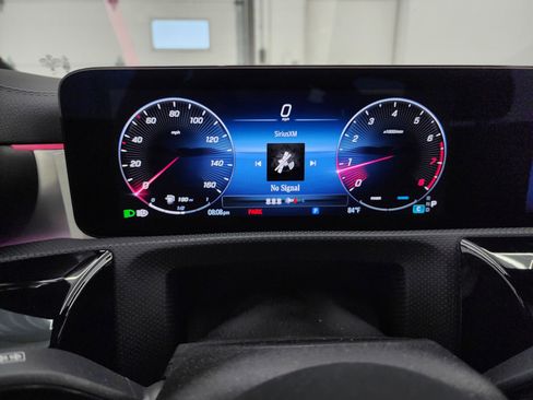 Used 2025 Mercedes-Benz CLA 250 4MATIC image 8