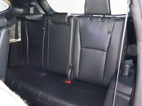 Used 2024 Toyota Highlander XSE image 10