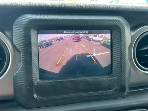 Used 2019 Jeep Wrangler Unlimited Sport S image 25