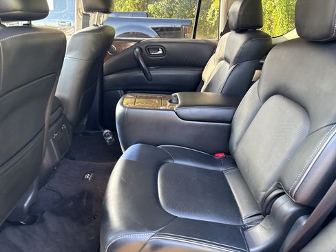 Used 2016 INFINITI QX80 2WD image 4